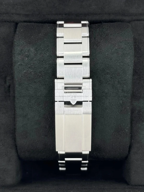 Tudor 7939G Black 39mm GMT Rivet Steel Bracelet Round - Image 3
